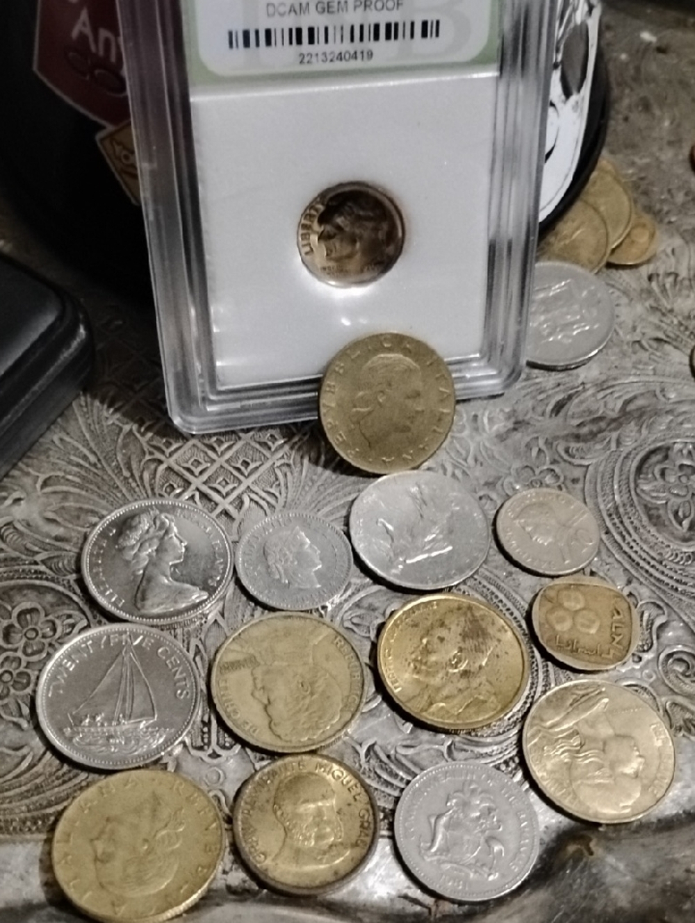 (50-75 Years Old World Coin Lot - Assorted Silver and Gold Tones&Graded Dime